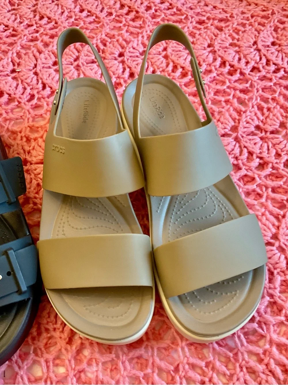 CROCS/LITE RIDE .Dual-Strap Sandals in Black and Tan 2 pairs platform. PRICEFIRM